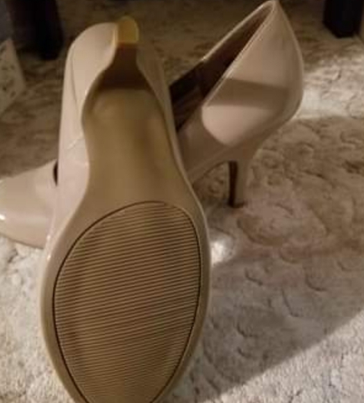 Women's Mary Jane pumps - Picture 4 of 5